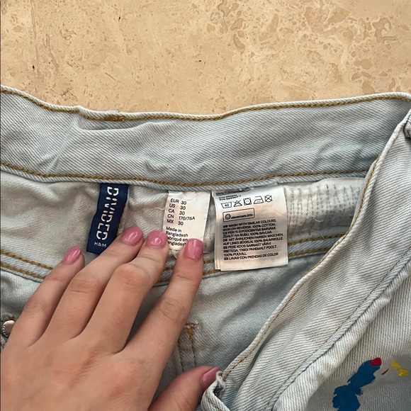 Divided Paint-Splatter Jean Shorts - Picture 2 of 2